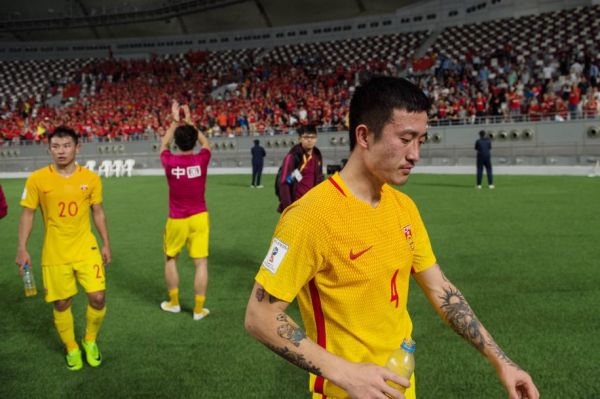 9月5日，国足2：1卡塔尔仍无缘天下杯。新华社记者孟涛摄